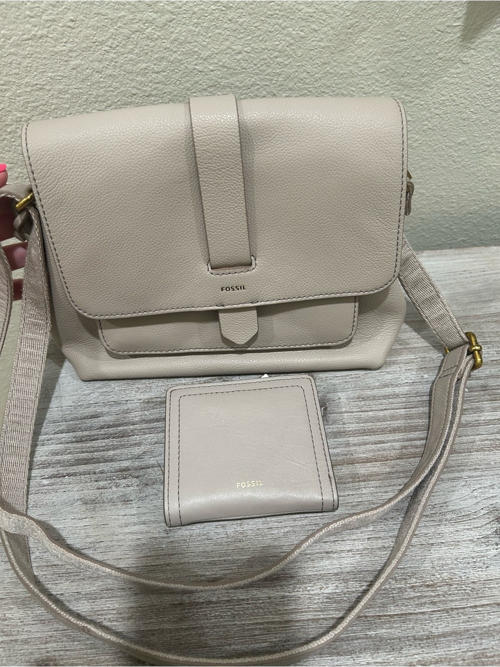 Fossil Pebbled Leather Crossbody with Matching Wallet